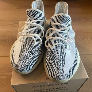 YZY 350 Zebra Size 11 used
